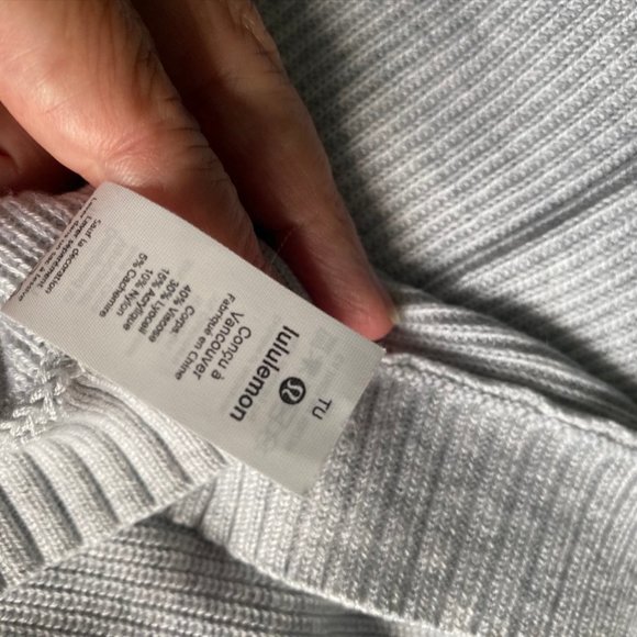 Lululemon Forward Flow Shawl Cape in Gray - Picture 7 of 7